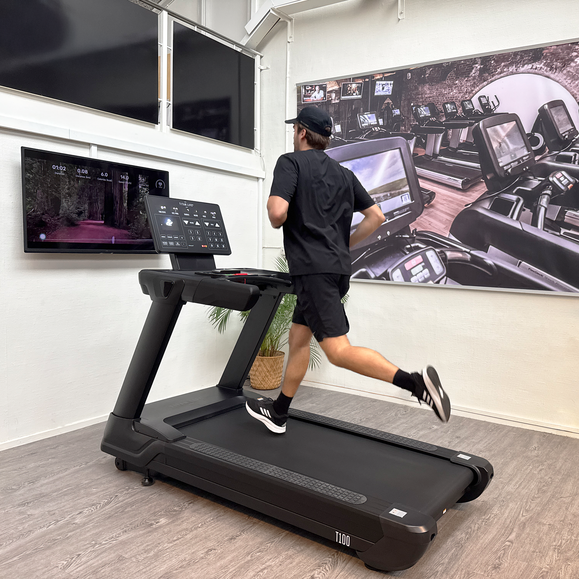 TITAN LIFE Treadmill T100