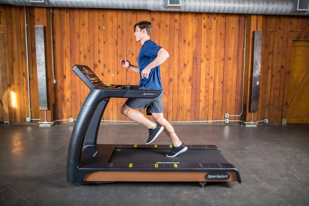 SportsArt T676 Treadmill